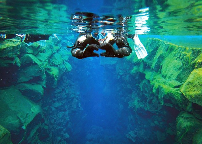 What It Feels Like to Snorkel in Silfra